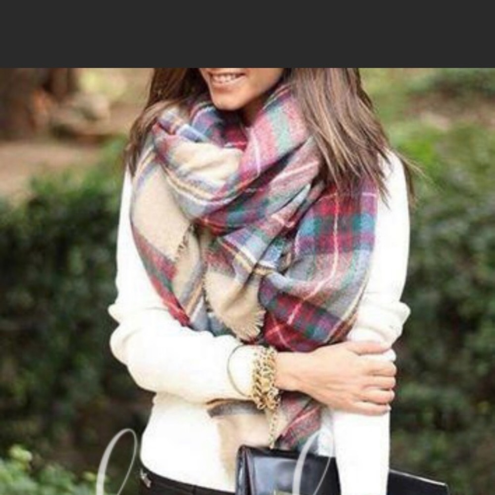 Plaid scarf. NWT RED, green, beige, winter, fringe Christmas, fall - Picture 8 of 12